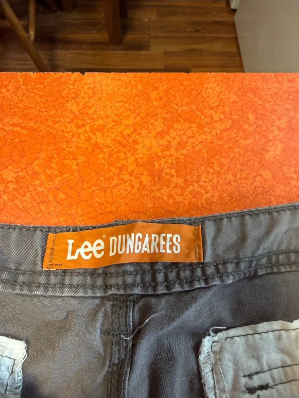 Lee Men's Gray Cargo Shorts with Multiple Flap Pockets
